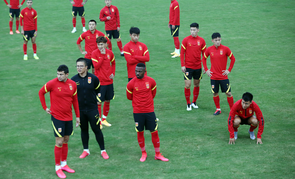 ayx体育官方网站-赛后克里夫兰骑士调整名单以备亚冠；官宣签约环节打磨；话题不断；年轻球员得到机会的简单介绍